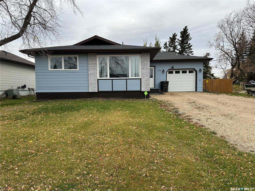 215 2nd NE STREET, Watson, SK S0K 4V0 House For Sale RE/MAX SK986344