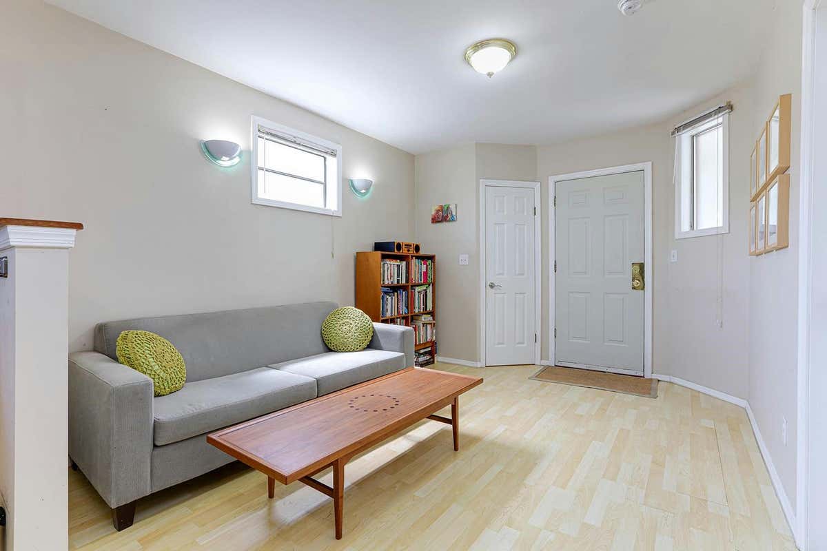 780 VICTORIA DRIVE, Vancouver, BC V5L 4E6 Duplex For Sale RE/MAX