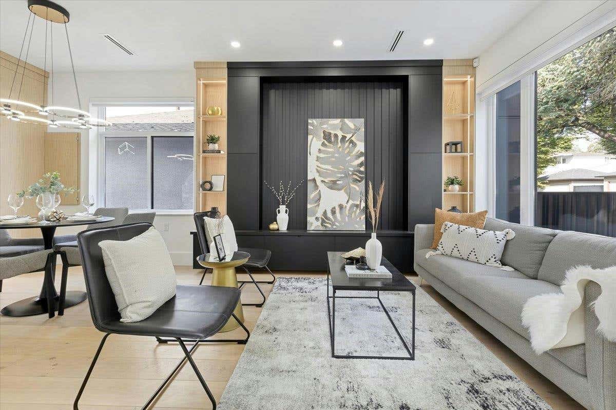 670 E 64TH AVENUE, Vancouver, BC V5X 2N2 Duplex For Sale RE/MAX