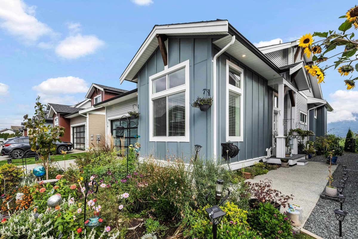 94 46213 HAK'WELES ROAD, Chilliwack, BC V4Z 0E6 House For Sale RE/MAX