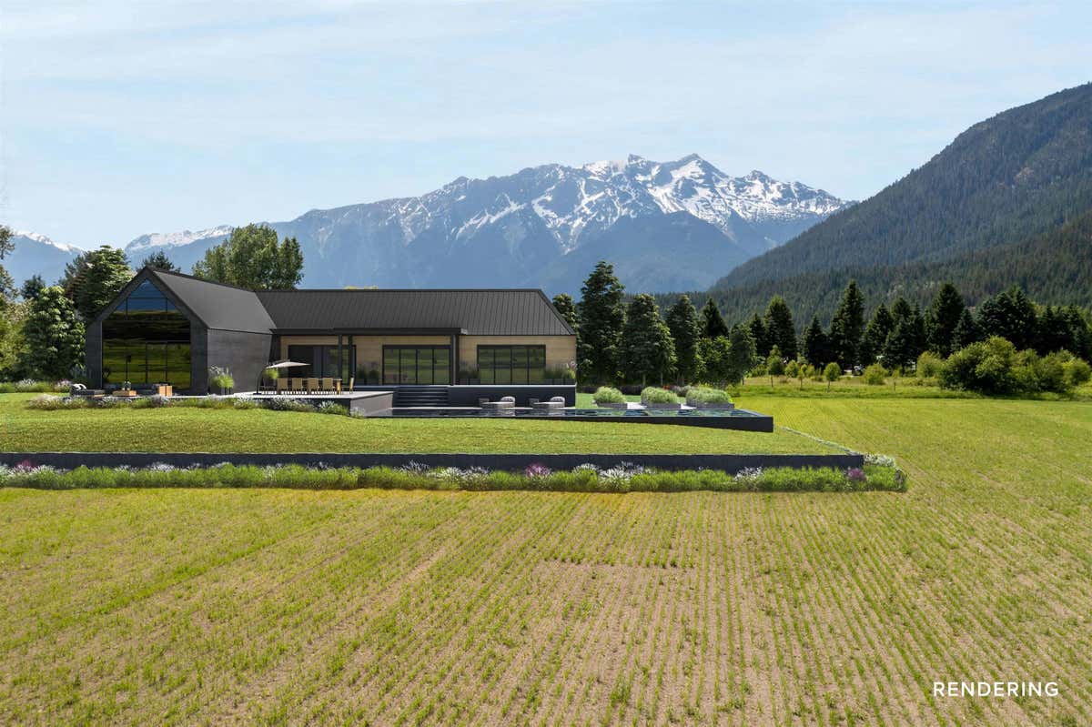 7631 PEMBERTON MEADOWS ROAD, Pemberton, BC V0N 2L2 À vendre RE/MAX