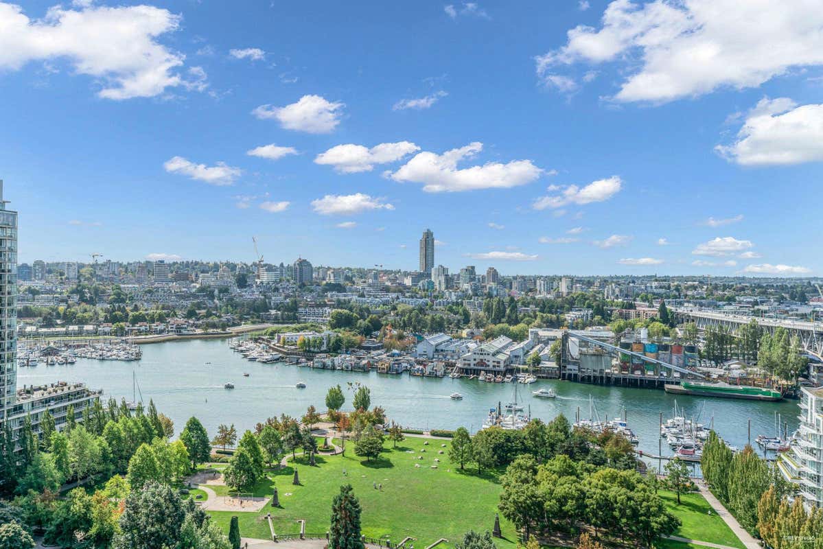 2202 1495 RICHARDS St  