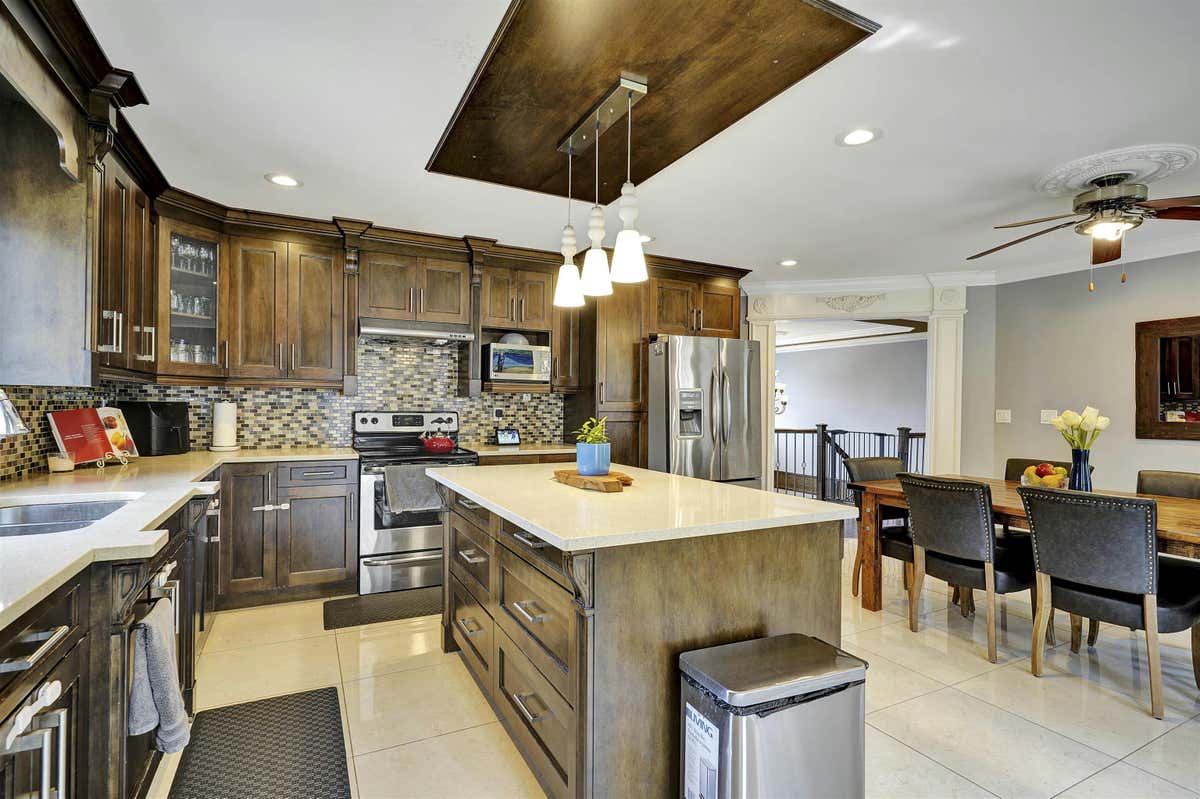 11489 ROXBURGH ROAD, Surrey, BC V3R 0W4 House For Sale RE/MAX R2941694