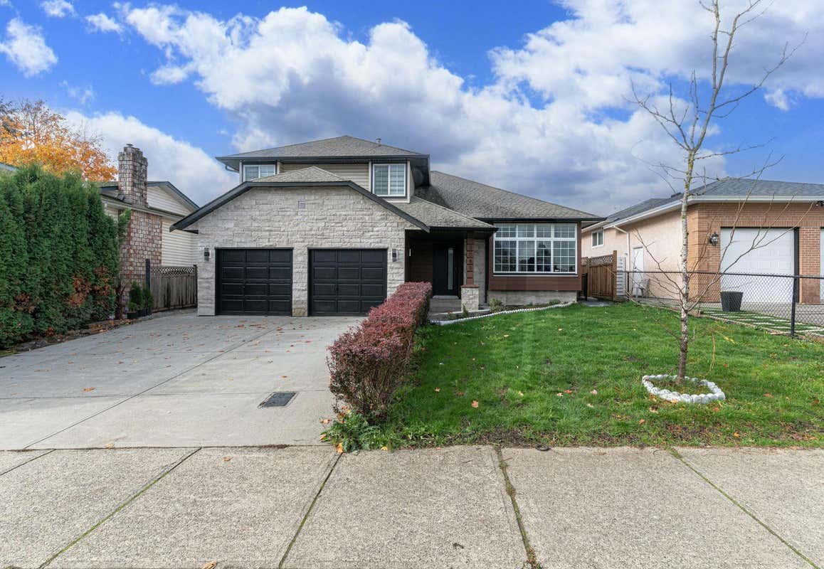 3089 GOLDFINCH STREET, Abbotsford, BC V2T 5J4 House For Sale RE/MAX