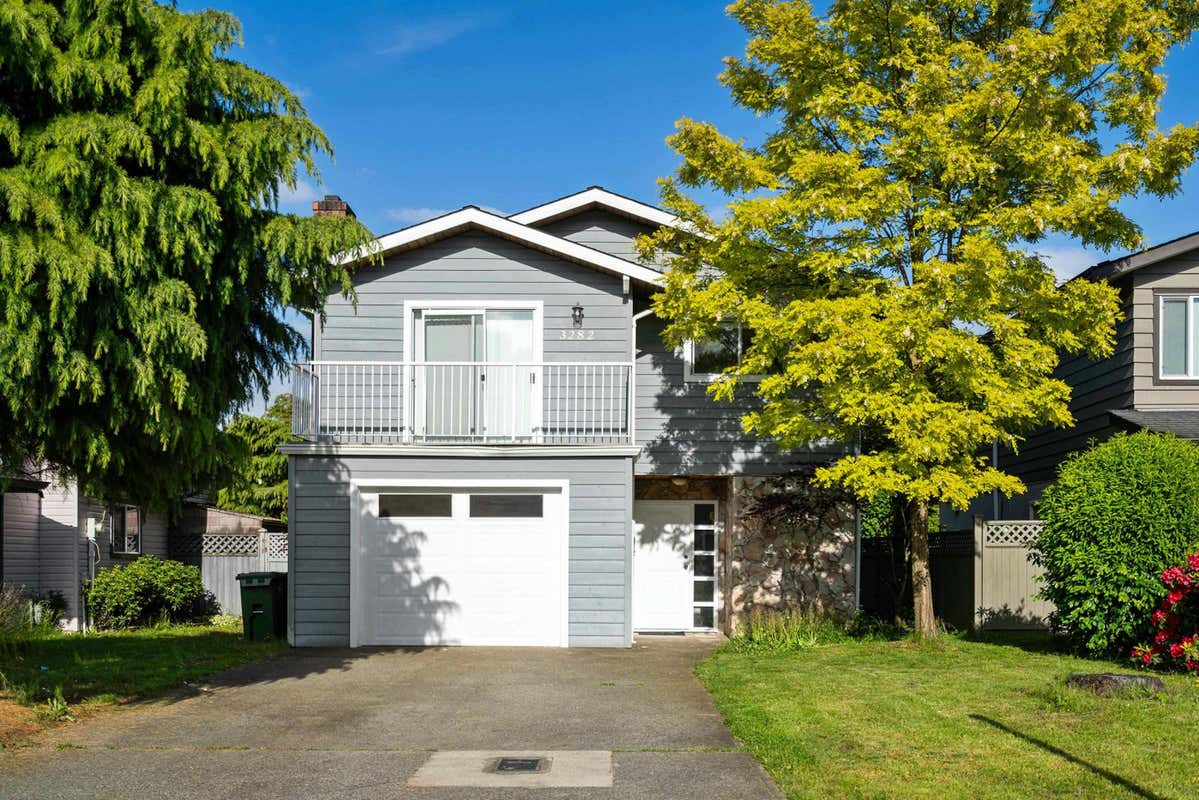 3282 Jervis Cres  