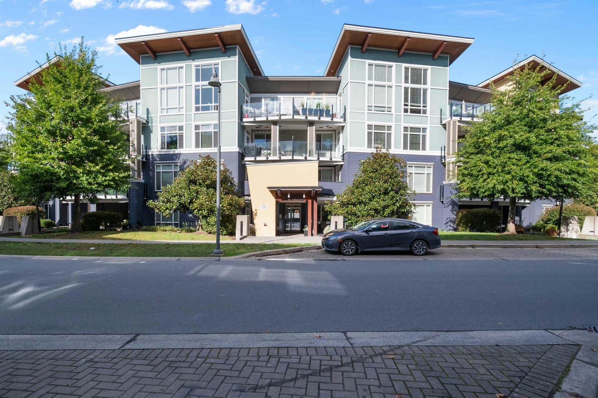 211 45389 CHEHALIS DRIVE, Chilliwack, BC V2R 0S1 Condo For Sale RE