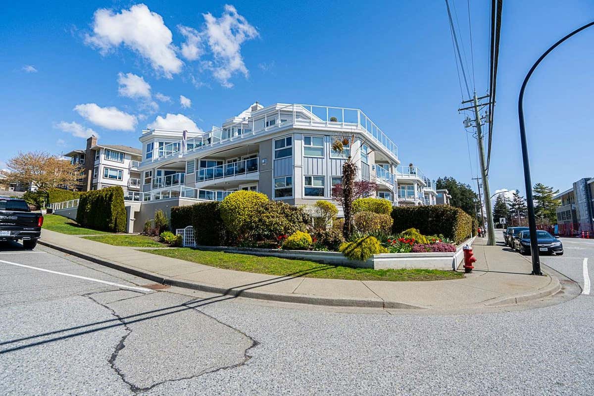 203 15367 BUENA VISTA AVENUE, White Rock, BC V4B 1Y7 Condo For Sale