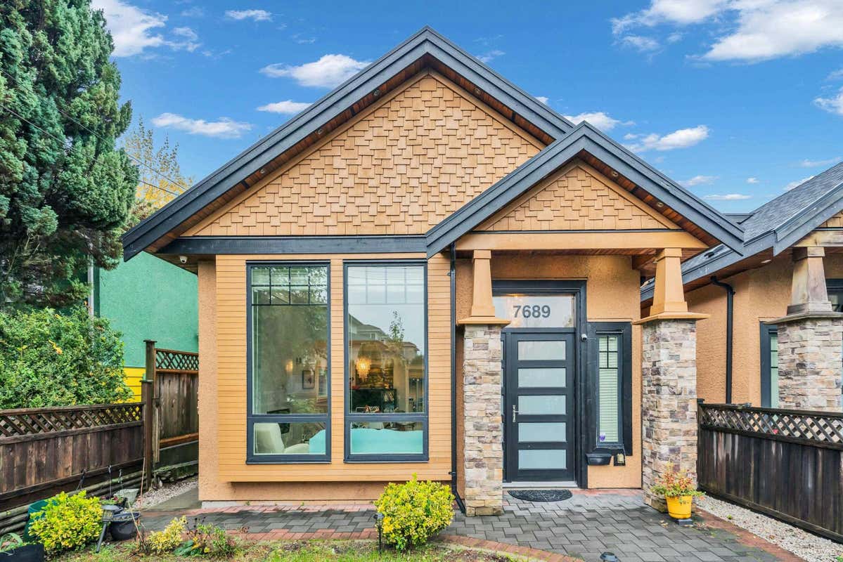 7689 ROSEWOOD STREET, Burnaby, BC V5E 2G8 Duplex For Sale RE/MAX