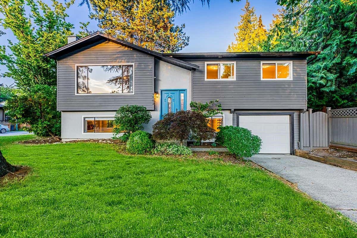 1203 NESTOR STREET, Coquitlam, BC V3E 1J1 House For Sale RE/MAX