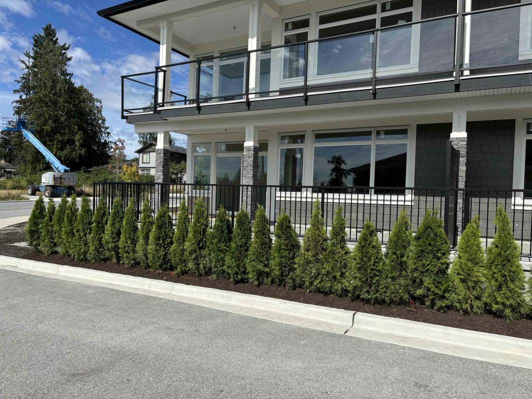 SL1 5522 MCCOURT ROAD, Sechelt, BC V7Z 0N6 Duplex For Sale RE/MAX