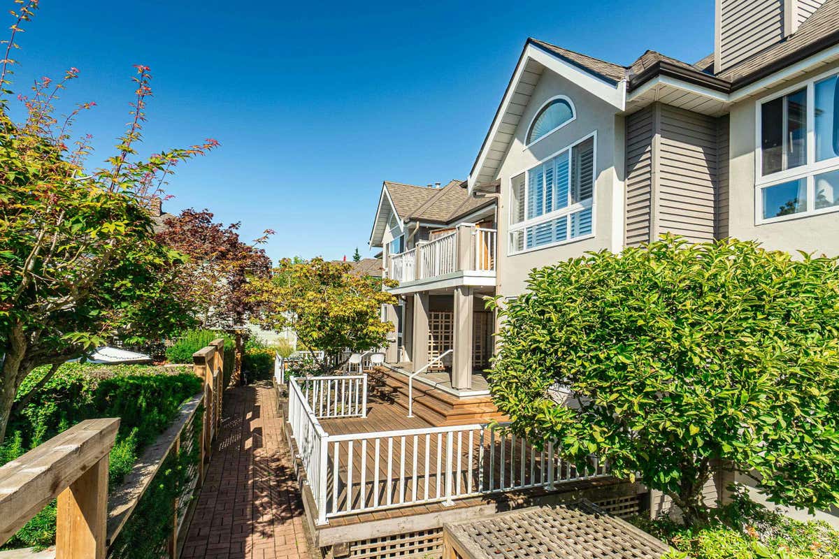 7 270 E KEITH ROAD, North Vancouver, BC V7L 1V5 Townhouse For Sale RE