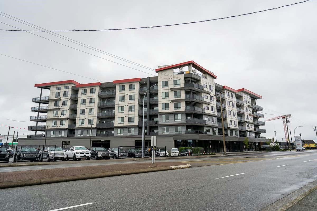 217 20061 FRASER HIGHWAY, Langley, BC V3A 0R4 Condo For Sale RE/MAX