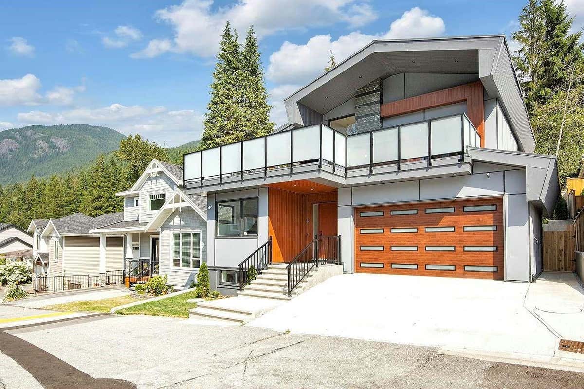 16 3295 SUNNYSIDE ROAD, Anmore, BC V3H 4Z4 House For Sale RE/MAX