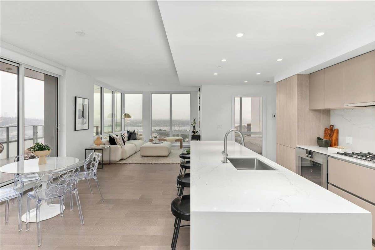 3104 1500 FERN STREET, North Vancouver, BC V7J 1H6 Condo For Sale RE