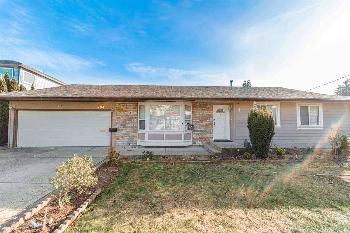 2046 Majestic Cres  