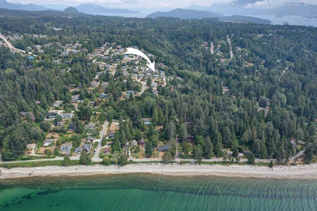 Lot B GRANDVIEW ROAD, Gibsons, BC V0N 1V3 Land For Sale RE/MAX R2935134