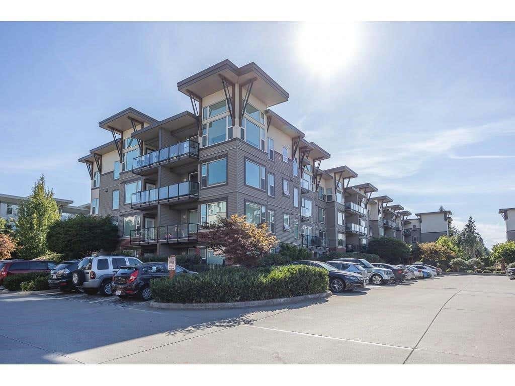 220 33539 HOLLAND Ave  