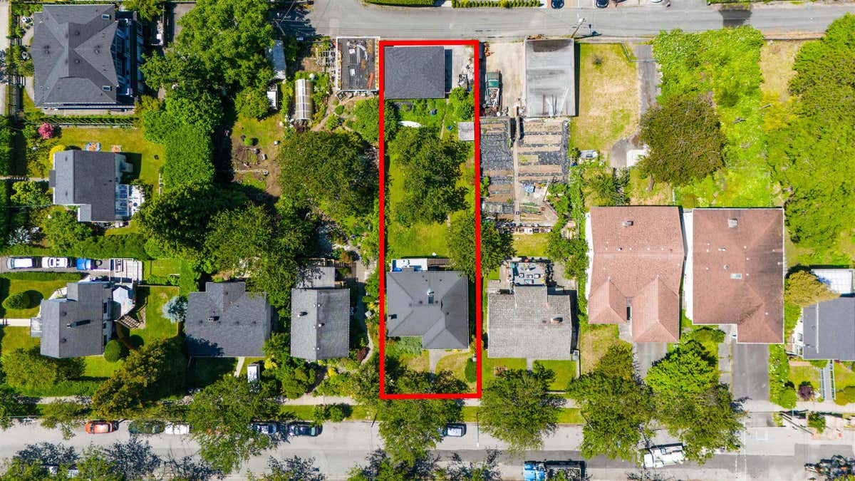 3331 DUMFRIES STREET, Vancouver, BC V5N 3S4 House For Sale RE/MAX