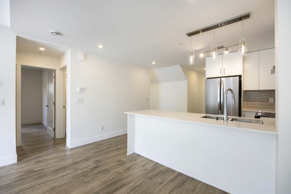 19 6328 KING BOULEVARD, Surrey, BC V3X 1E6 Property For Sale RE/MAX R2936222