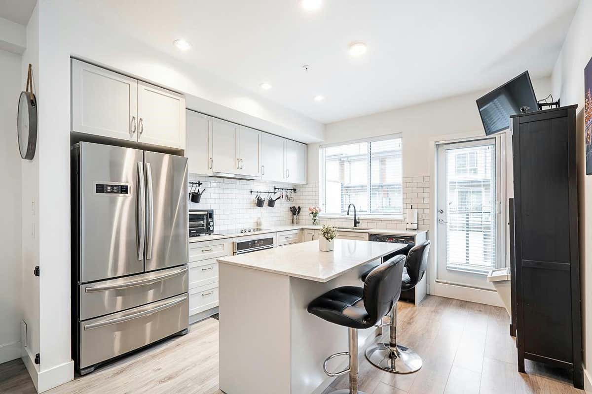 71 15775 MOUNTAIN VIEW DRIVE, Surrey, BC V3Z 0W7 Property For Sale RE