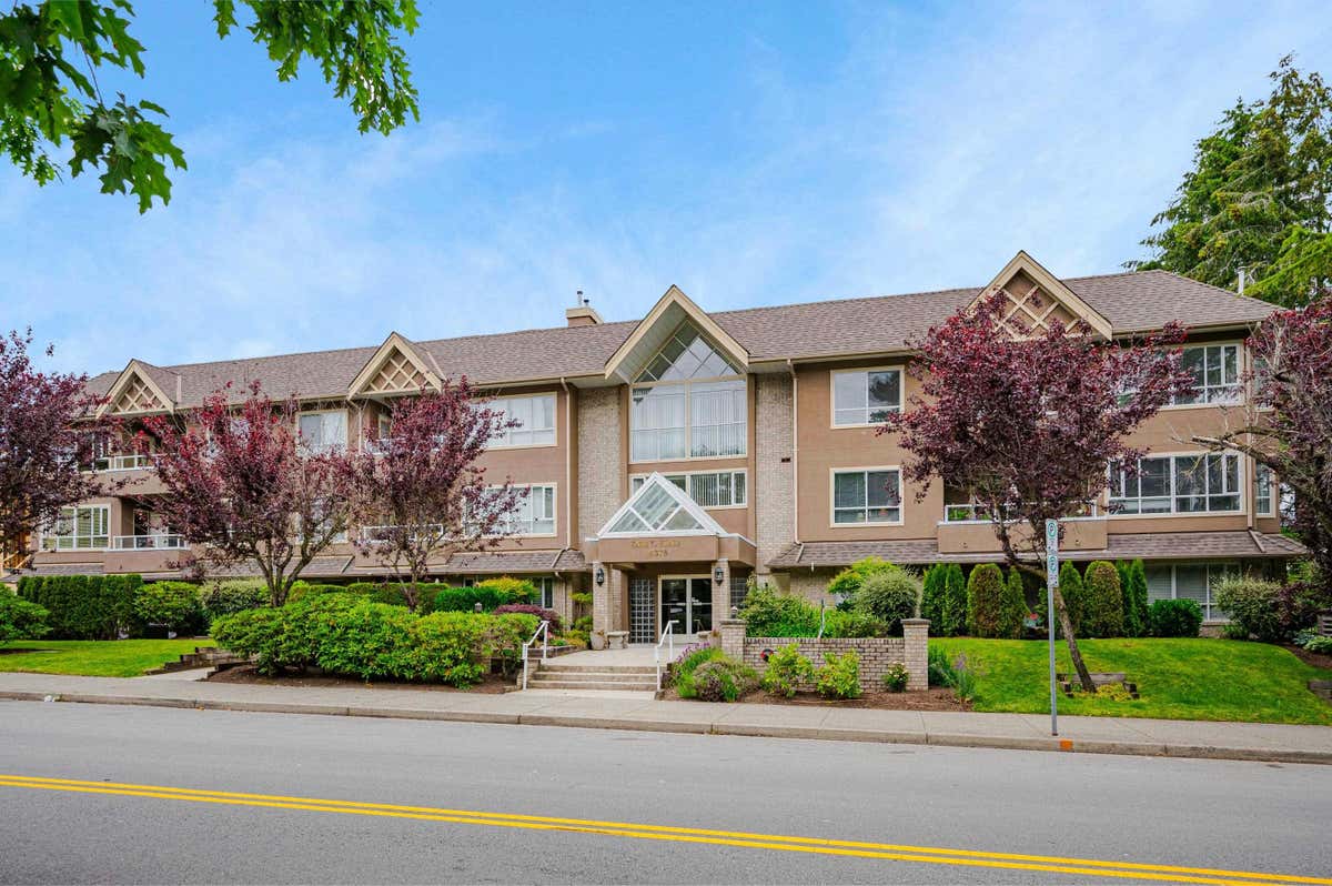 104 15375 17 AVENUE, Surrey, BC V4A 1T8 Condo For Sale RE/MAX R2930302
