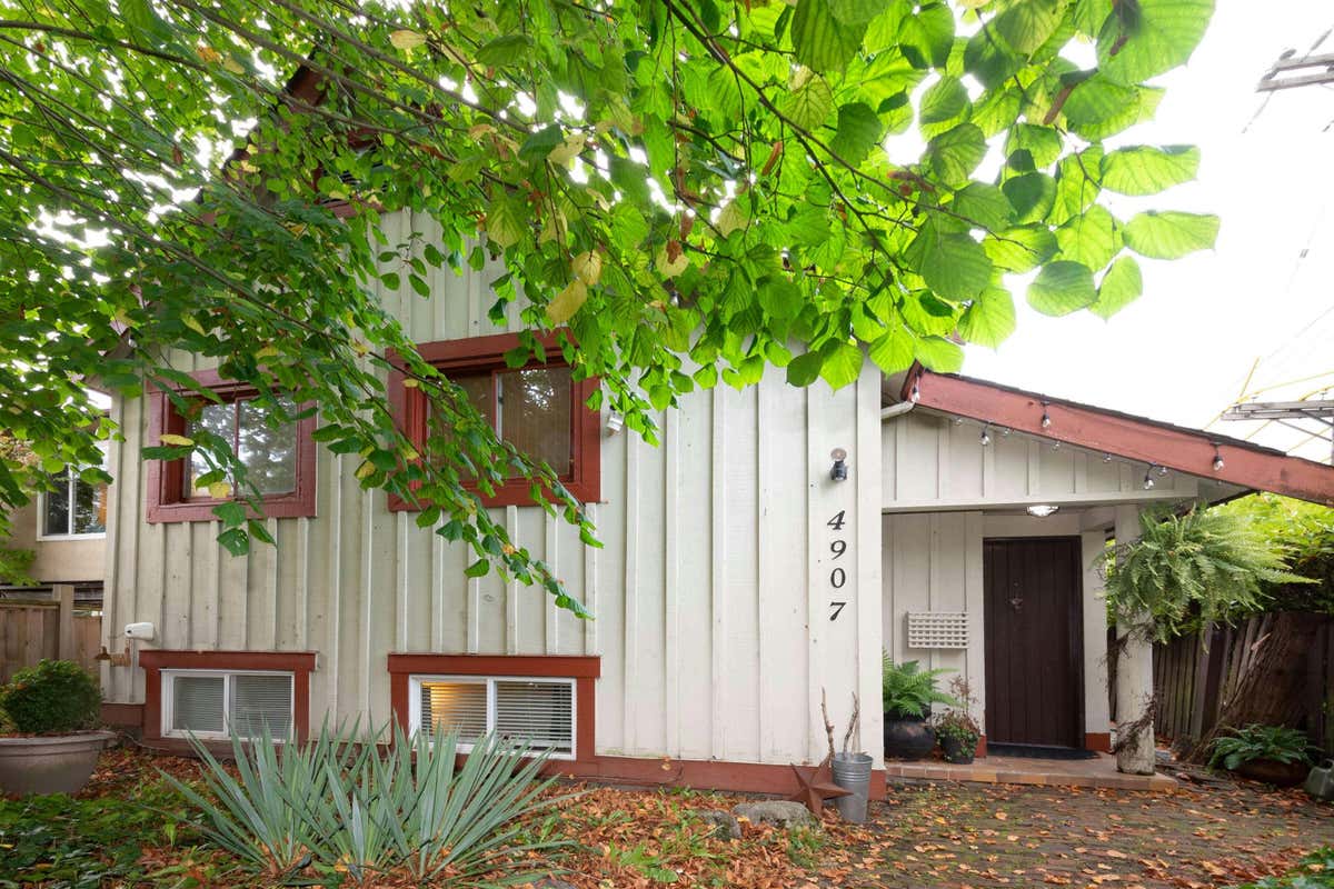 4907 WALDEN STREET, Vancouver, BC V5W 2V6 House For Sale RE/MAX