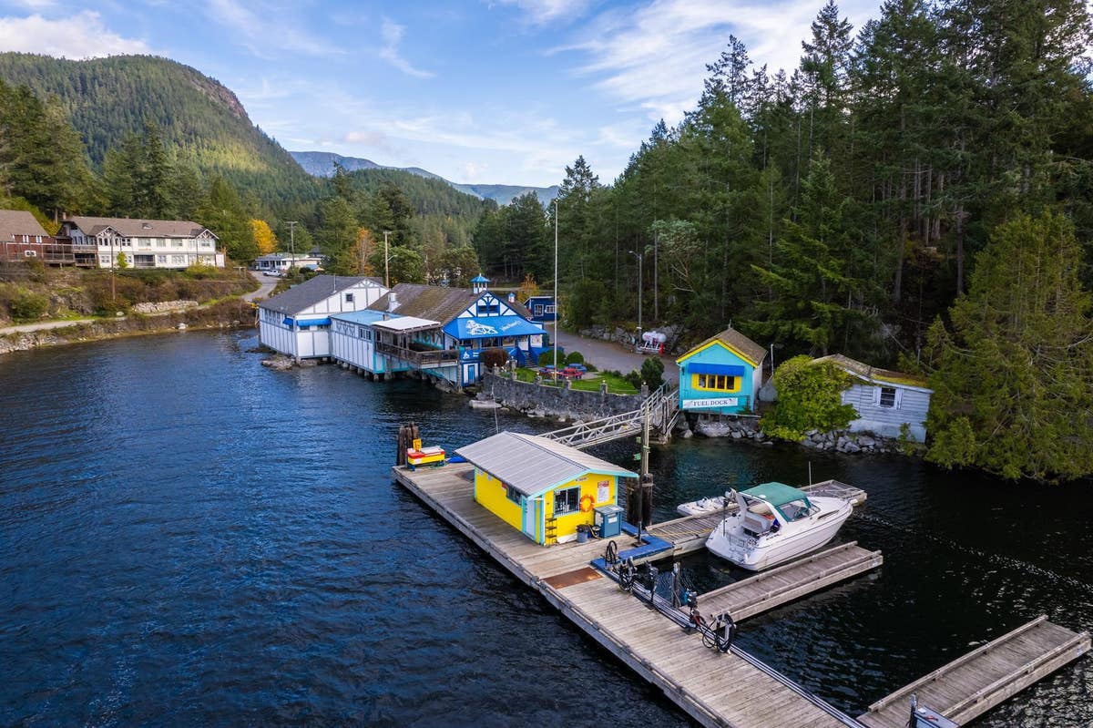 4907 POOL ROAD, Garden Bay, BC V0N 1S1 Commercial Real Estate For Sale