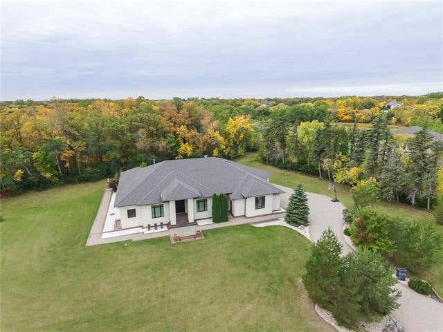 1 RIVER OAK CRESCENT