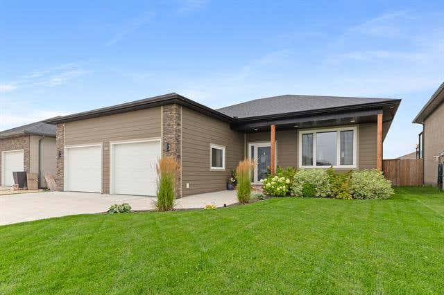 81 PARKHILL Crescent