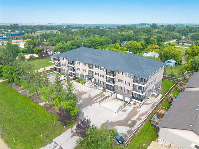 305 - 135 Main Street