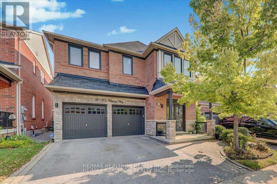 31 KEN WAY, Newmarket (Woodland Hill), ON L3X3J5 House For Sale