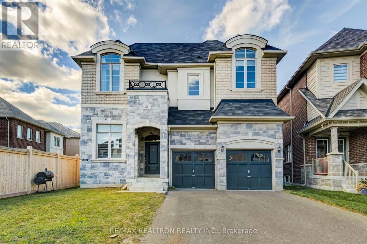 30 ROSS BEND, East Gwillimbury (Sharon), ON L9N0T7 Home For Rent RE/MAX N9418944