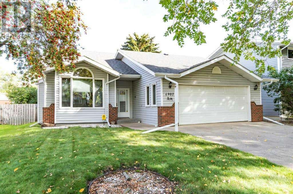 4907 53 Street, Stettler, AB T0C2L2 House For Sale RE/MAX A2169364