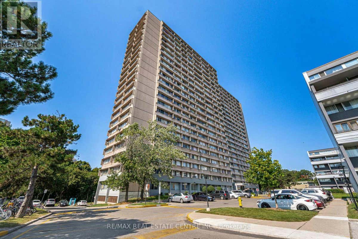 607 10 SUNNY GLENWAY, Toronto (Flemingdon Park), ON M3C2Z3 Condo For
