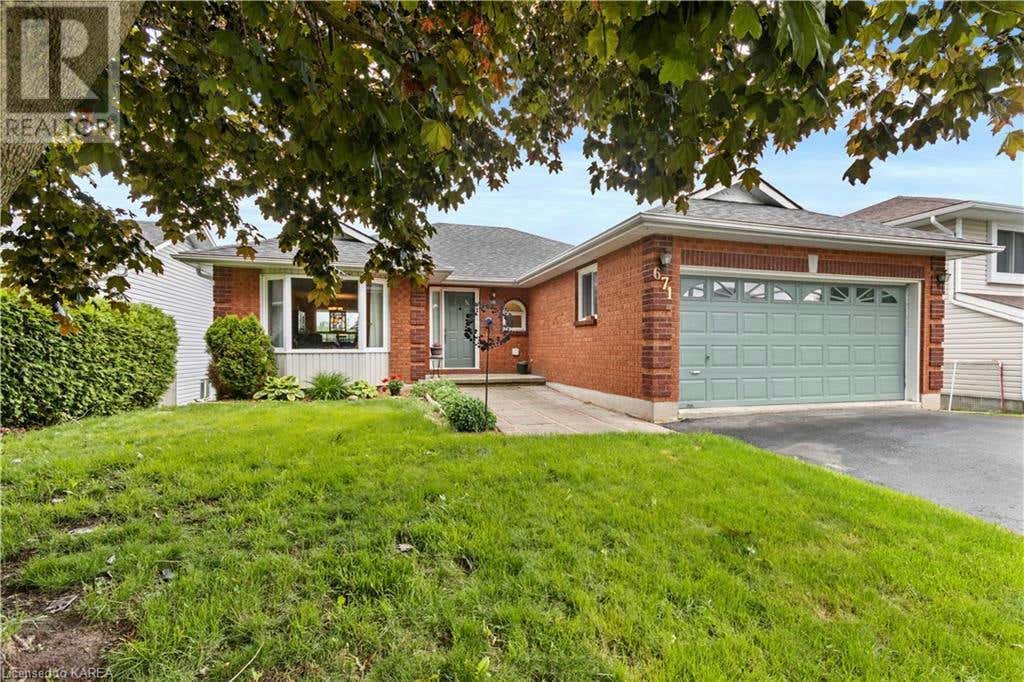 671 MACDONALD Drive, Gananoque, ON K7G3C3 House For Sale RE/MAX 40656686