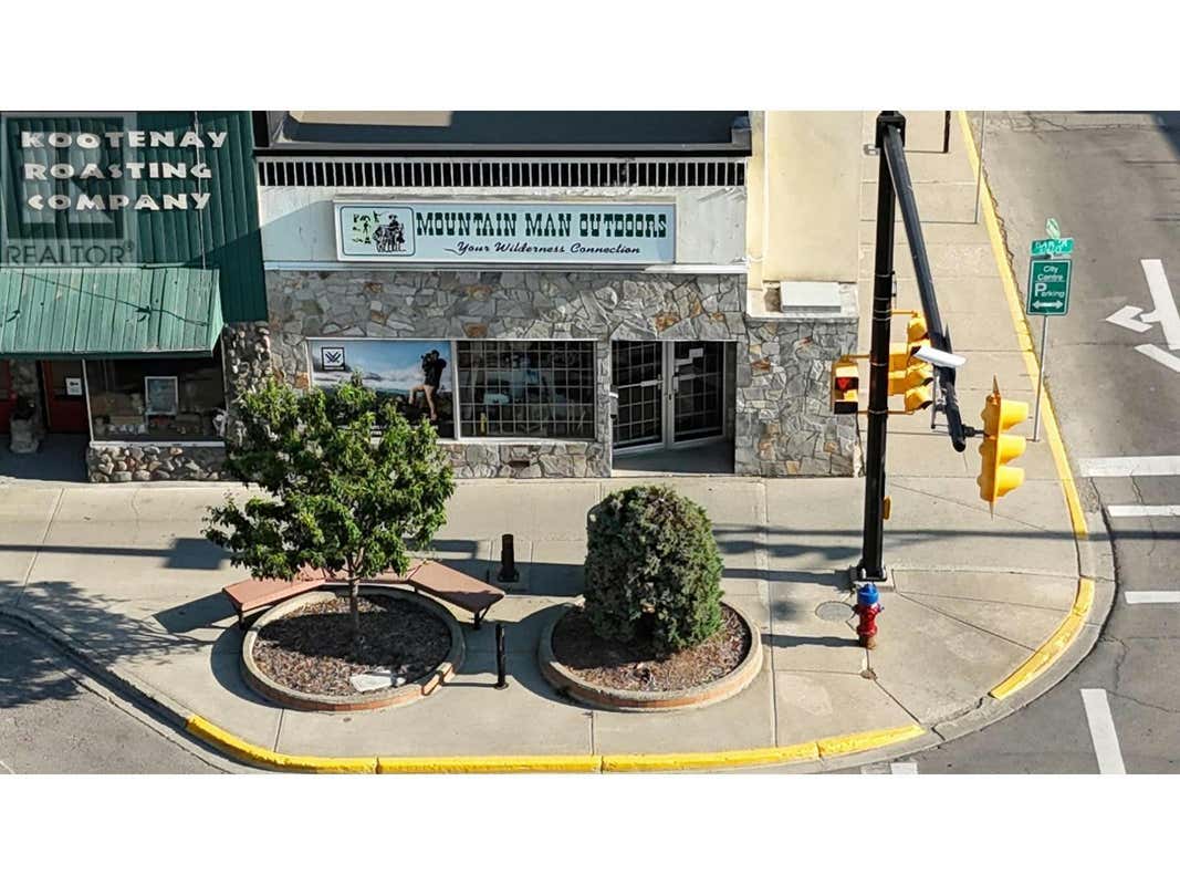 901 BAKER STREET, Cranbrook, BC V1C1A4 Commercial Real Estate For Sale