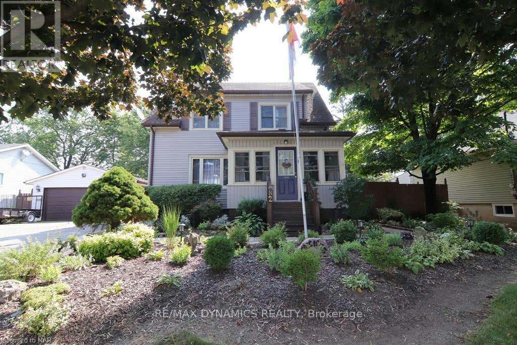 82 LOUTH STREET, St. Catharines (458 Western Hill), ON L2S2T4 House