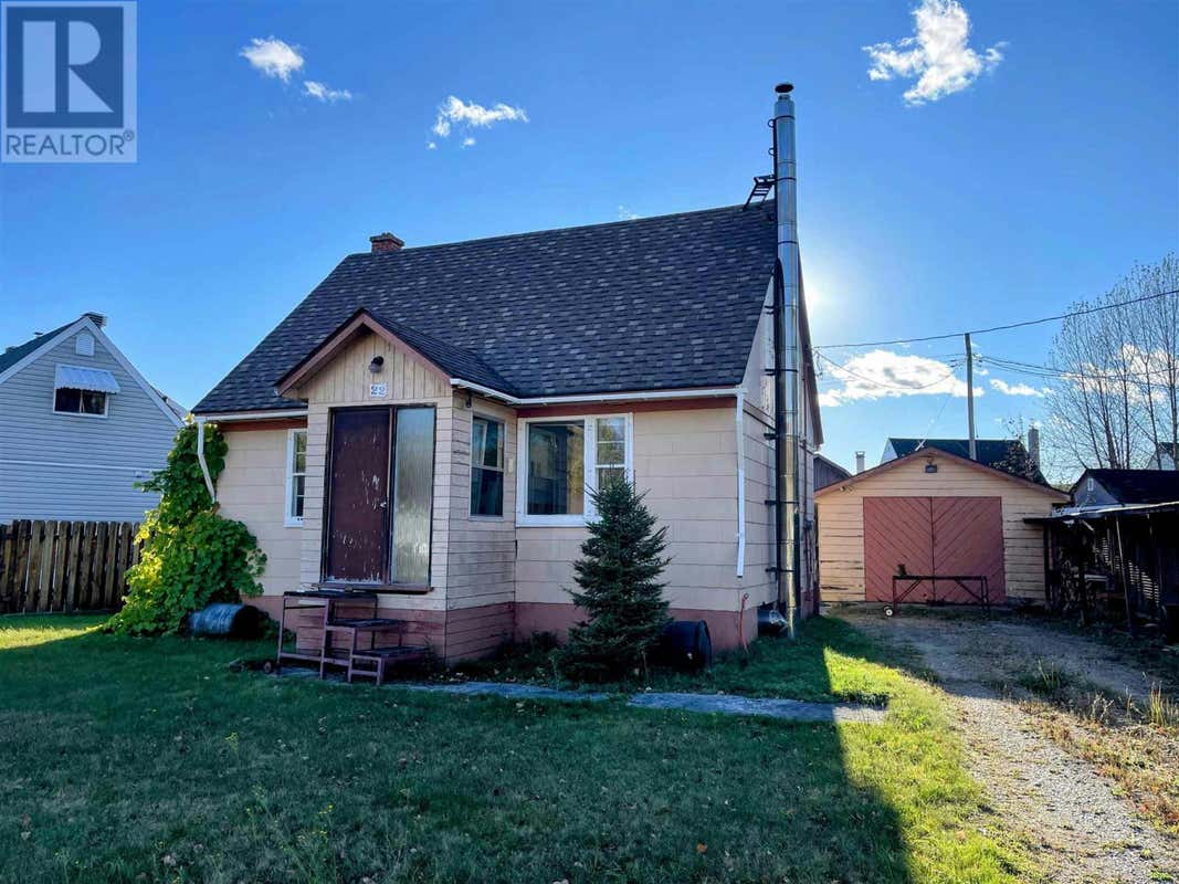 22 Heron DR, Manitouwadge, ON P0T2C0 House For Sale RE/MAX TB243143