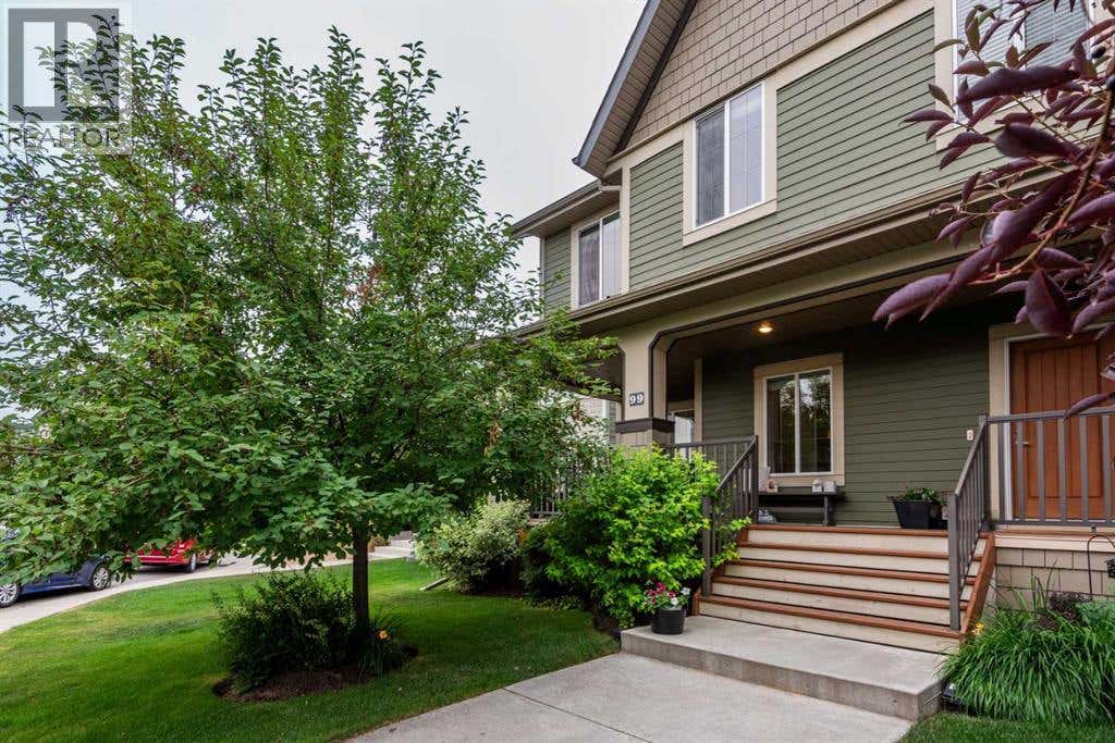 99 MAHOGANY ROW SE
