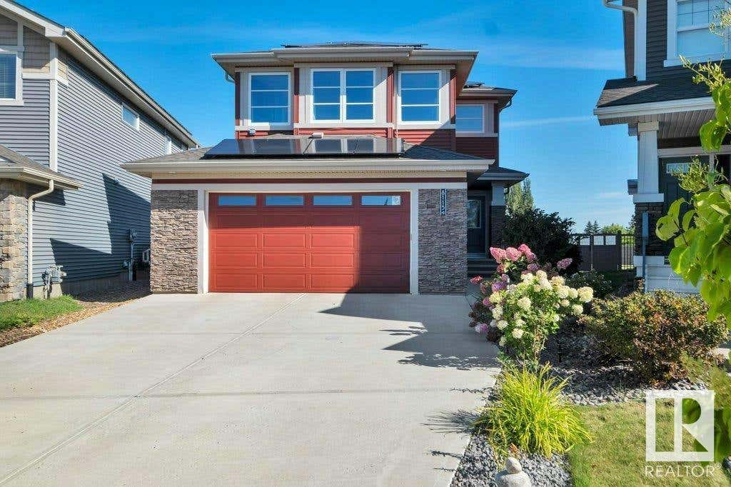 8115 217 ST NW, Edmonton, AB T5T4S1 House For Sale RE/MAX E4408407