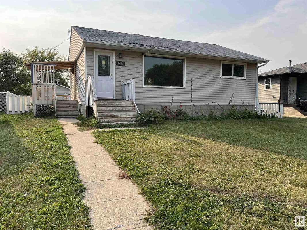 5622 49A ST, Vegreville, AB T9C1K4 House For Sale RE/MAX E4405509