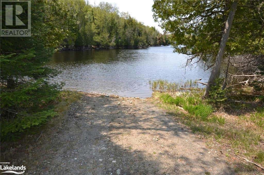 0 BETWEEN LAKES Trail, Haliburton, ON K0M1S0 Commercial Real Estate For