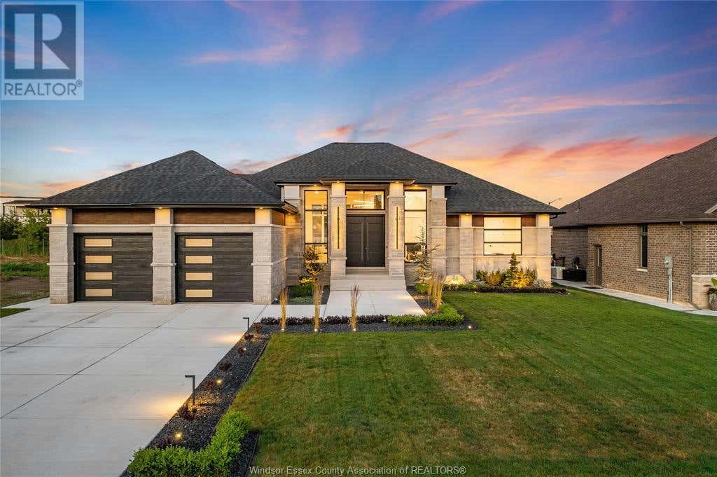 155 GRANDVIEW AVE, Kingsville, ON N9Y0C8 House For Sale RE/MAX 24024365