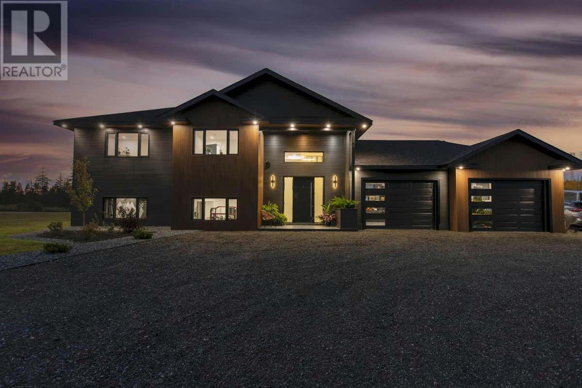 1490 Paquette RD, Thunder Bay, ON P7G1N2 House For Sale RE/MAX TB243078