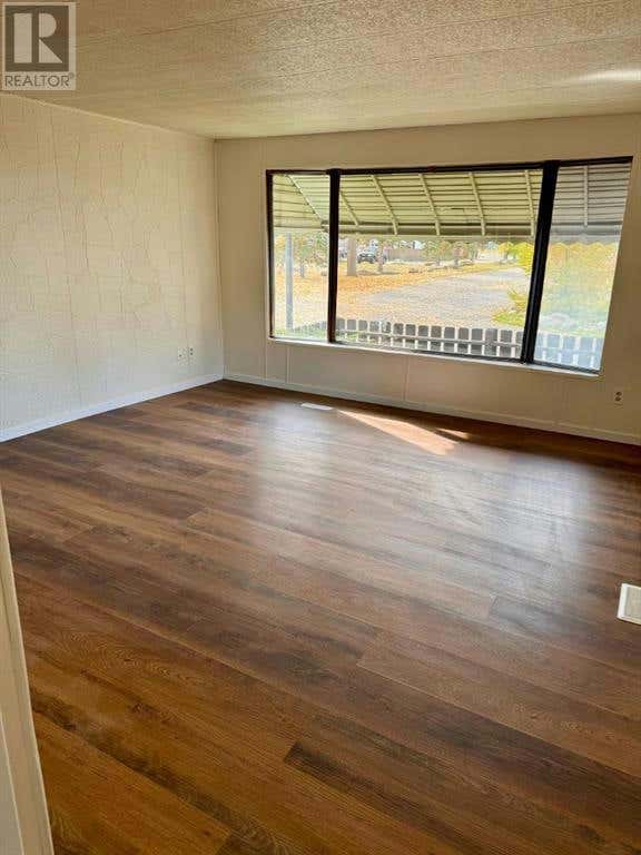 281, 6220 17 Avenue SE, Calgary, AB t2a0w5 House For Sale RE/MAX