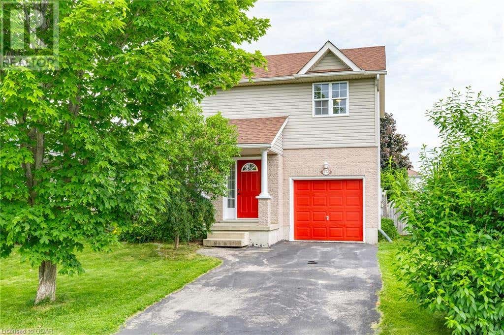 572 MCTAVISH Street, Fergus, ON N1M3R1 House For Sale RE/MAX 40643697