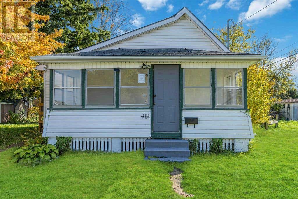 461 Selkirk STREET, Wallaceburg, ON N8A3X9 House For Sale RE/MAX