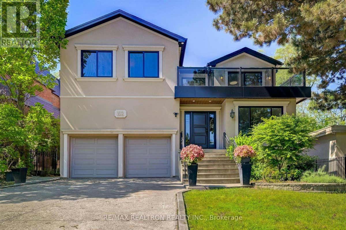 102 EDENBRIDGE DRIVE, Toronto (EdenbridgeHumber Valley), ON M9A3G4