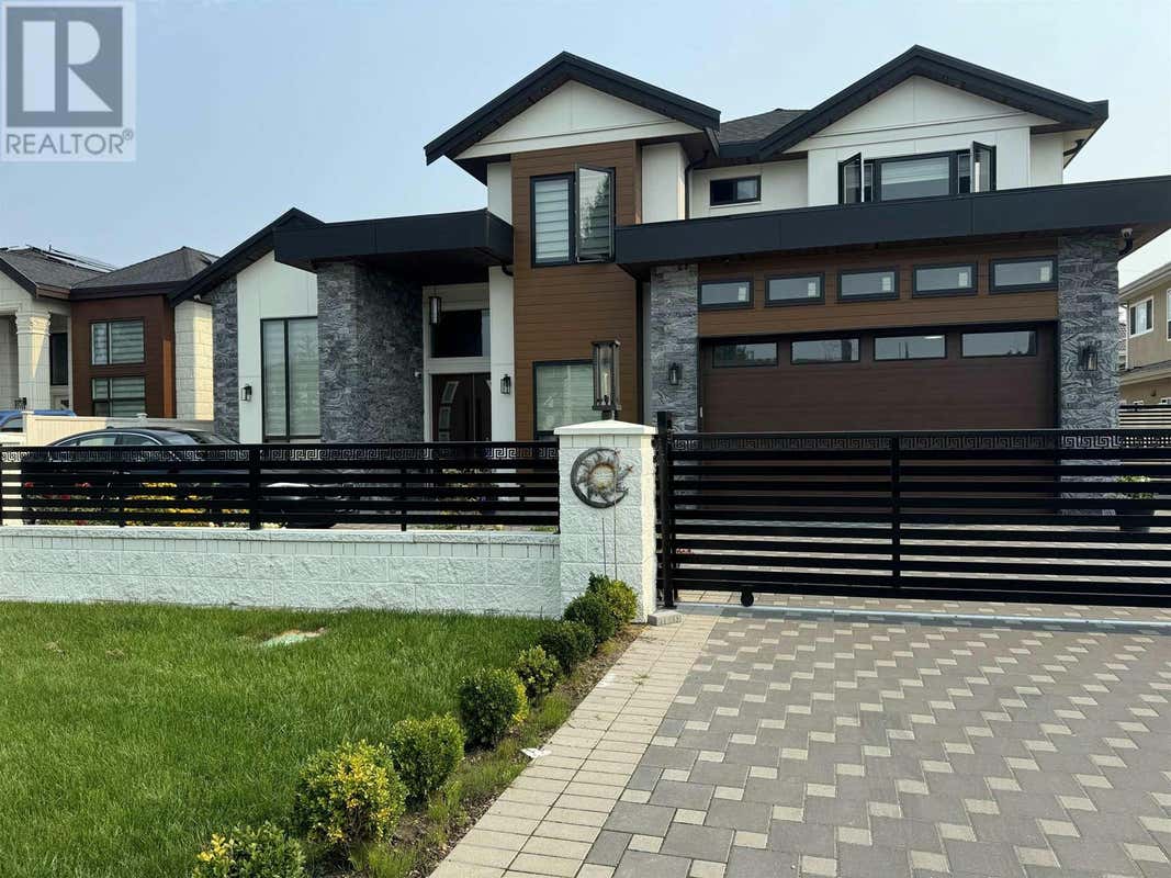 9860 SEAVALE ROAD, Richmond, BC V7A4B5 House For Sale RE/MAX R2923234