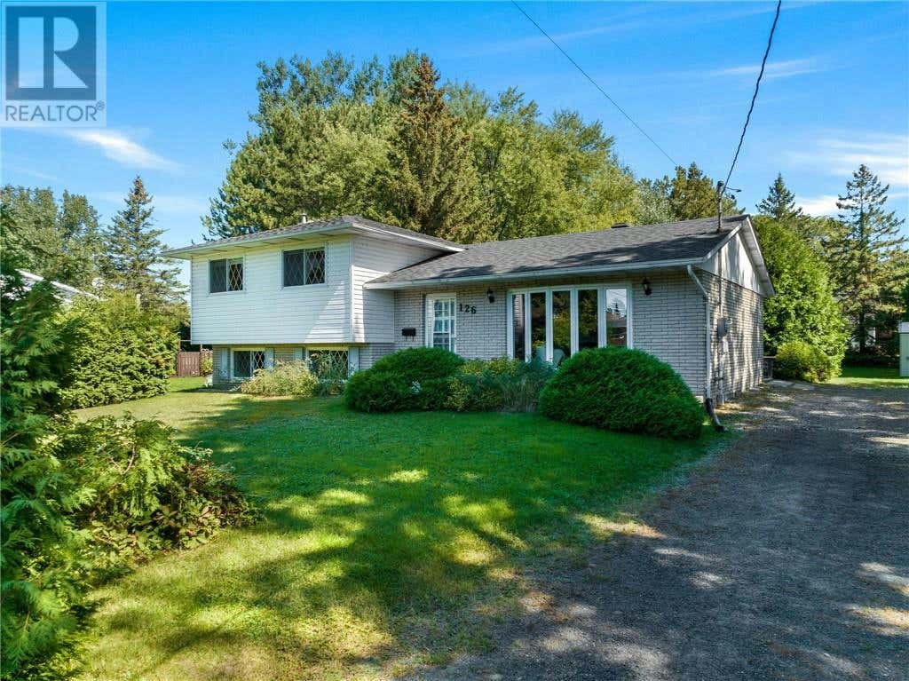 126 Ellen Street, Azilda, ON P0M1B0 House For Sale RE/MAX 2118931